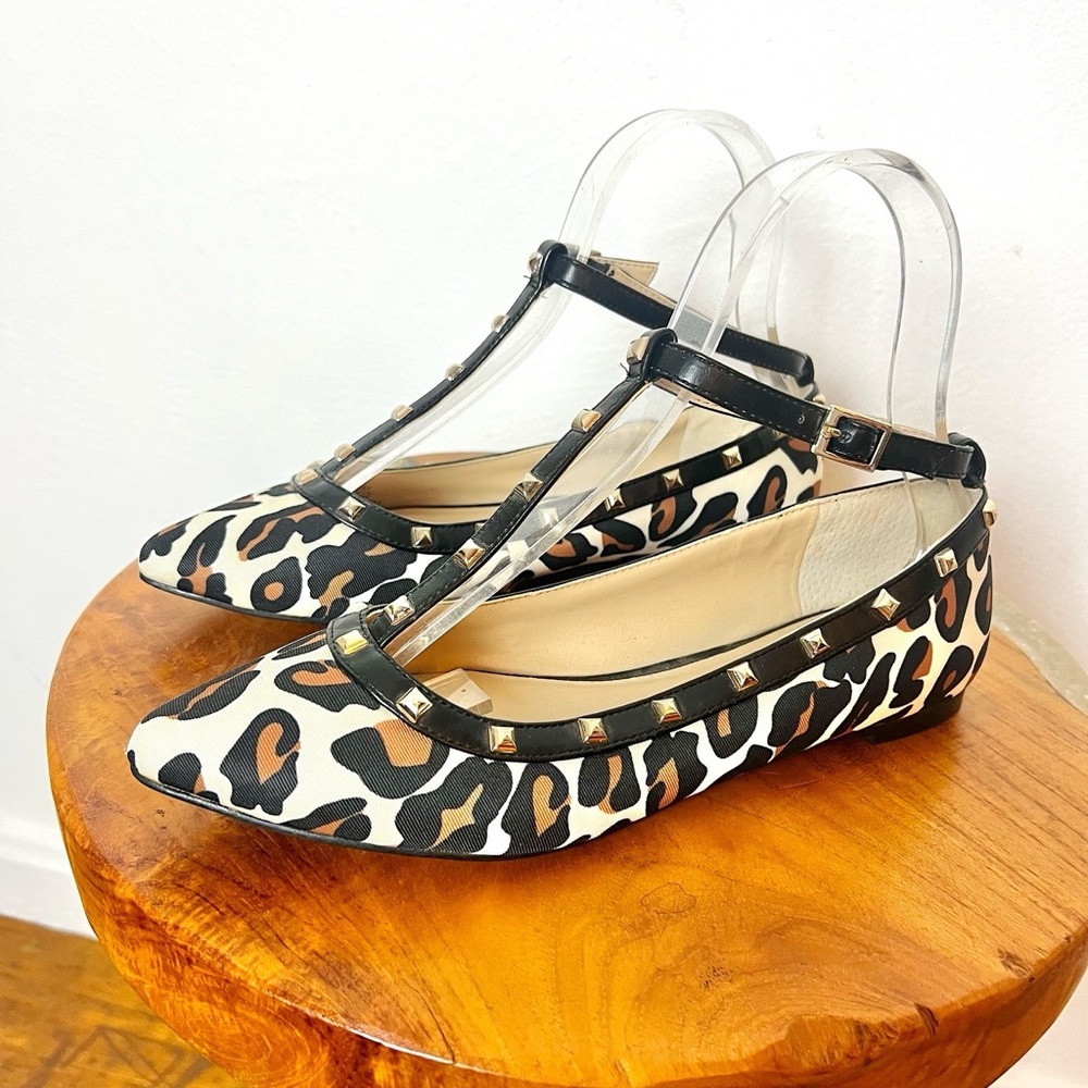 LEOPARD PRINT Unworn Deadstock BCBGeneration Studded T-Strap Ballet Flats 7.5 B